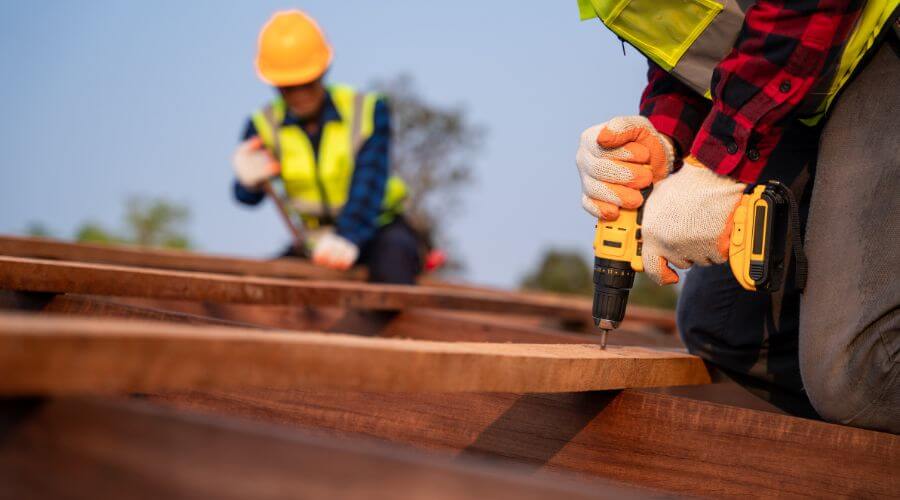 Professional residential roofers in Hymera, IN